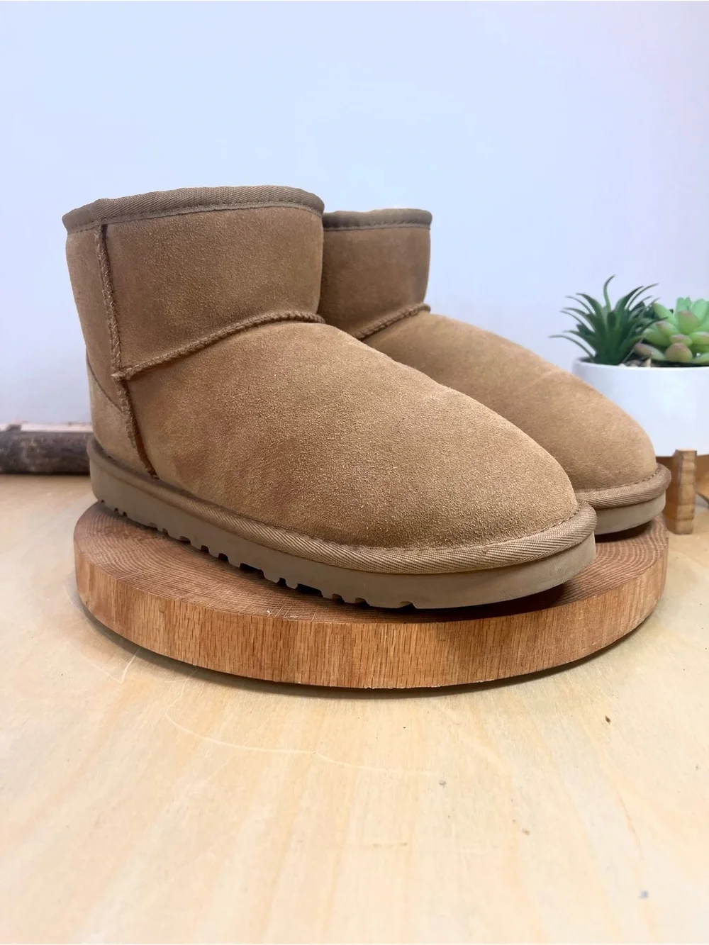 UGG Classic Mini Ankle Boots Women's Size 8 (Approx.)